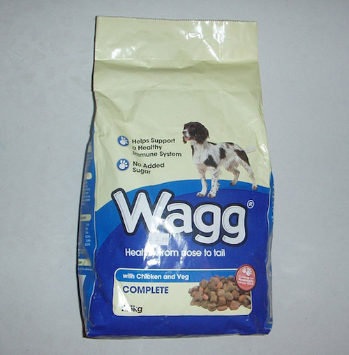 Wagg Chicken Dog food